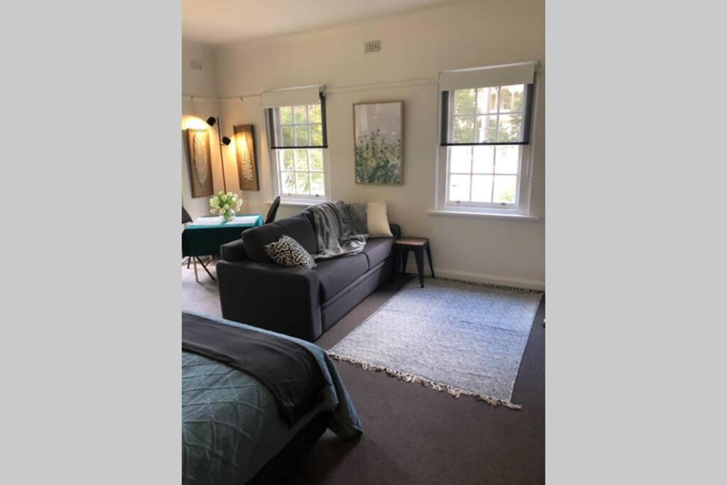 Appartamento East Melbourne City Studio - Amazing Location & Sunny Charm Esterno foto